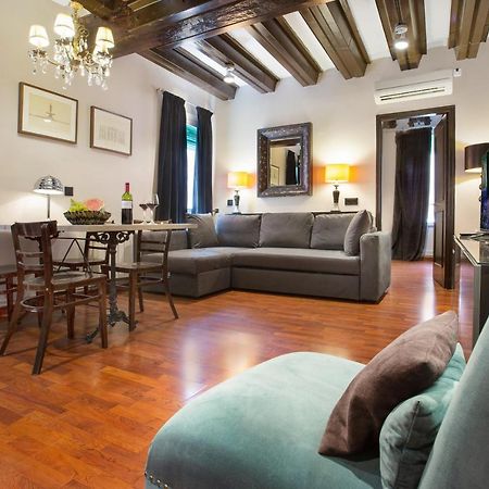 Stay U-Nique Apartments Carretes バルセロナ エクステリア 写真
